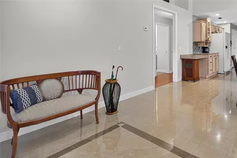 Entry Way - 19923 W Eldorado Dr, Eustis, FL 32736 photo 2 of 5
