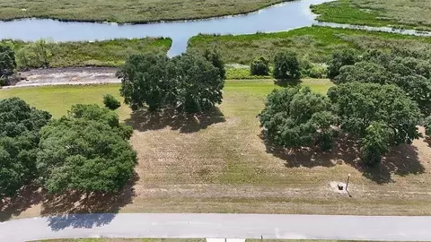 Royal Palm Drive, Groveland, FL 34736