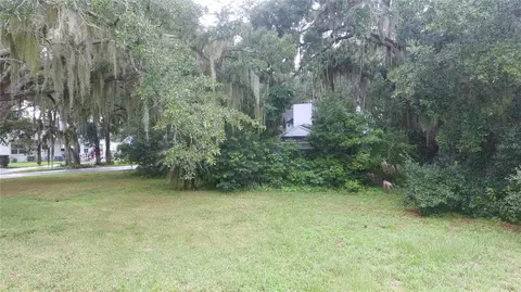 815 S 9th St, Leesburg, FL 34748