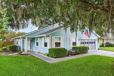 1607 Selkirk Dr, Leesburg, FL 34788