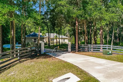 10620 NE 104th Cir, Oxford, FL 34484