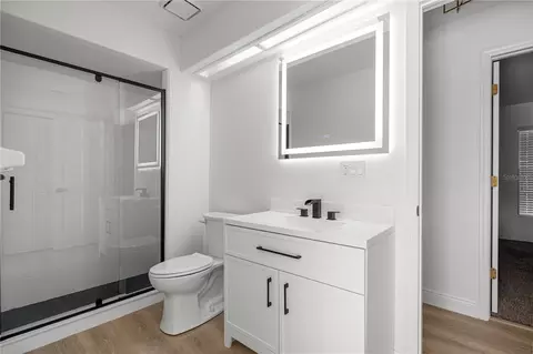Bath - 375 N Highview Ave, Hernando, FL 34442 photo 8 of 9