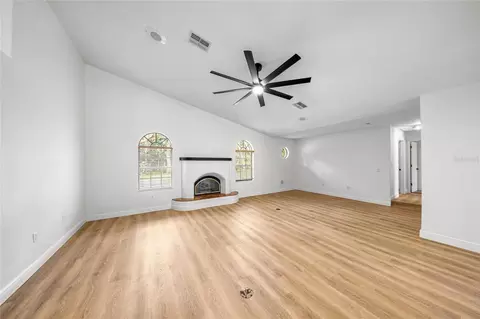 Living - 375 N Highview Ave, Hernando, FL 34442 photo 4 of 8