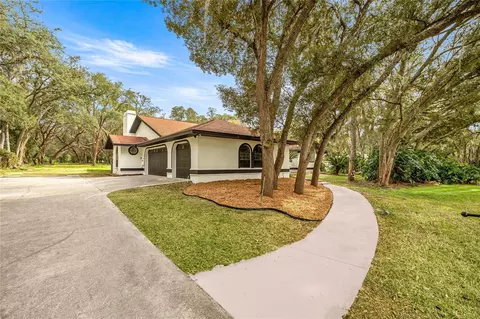 Exterior - 375 N Highview Ave, Hernando, FL 34442 photo 2 of 12