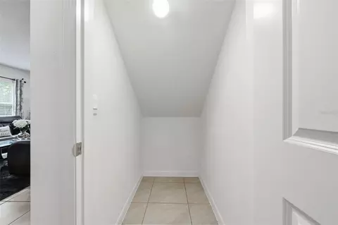 Entry Way - 62 Hickory Course Cir, Ocala, FL 34472 photo 7 of 9