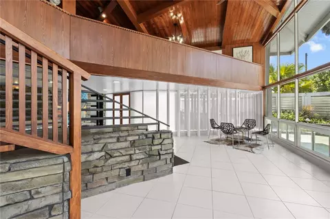 Entry Way - 1830 SE 3rd Ct, Crystal River, FL 34429 photo 6 of 8