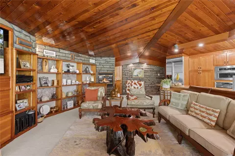 Living - 1830 SE 3rd Ct, Crystal River, FL 34429 photo 3 of 3