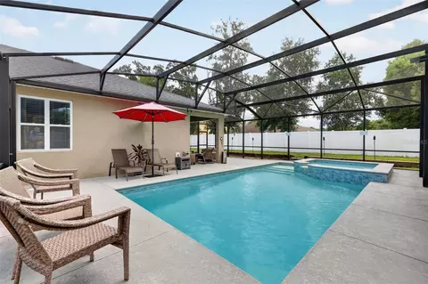 Exterior - 1450 Osprey Ridge Dr, Eustis, FL 32736 photo 6 of 10