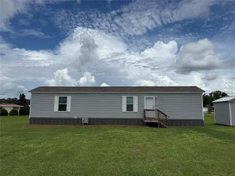 1129 NW 12th Ln, Lake Panasoffkee, FL 33538