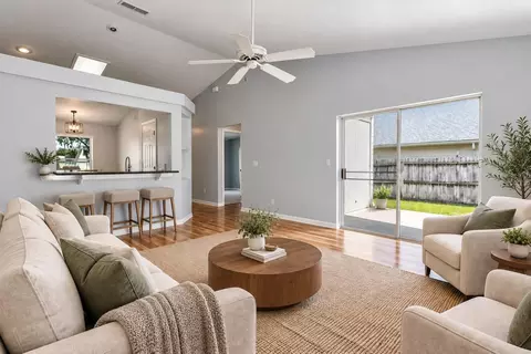 Living - 2657 Winchester Cir, Eustis, FL 32726 photo 1 of 5