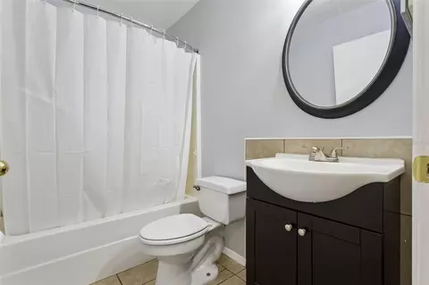 Bath - 2657 Winchester Cir, Eustis, FL 32726 photo 2 of 2