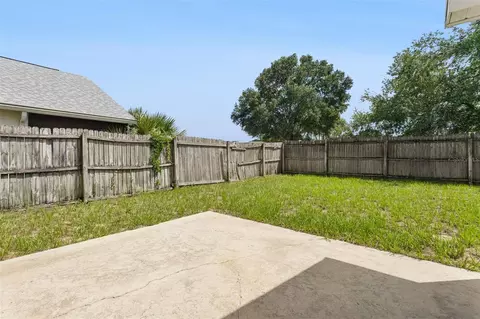 Exterior - 2657 Winchester Cir, Eustis, FL 32726 photo 2 of 5