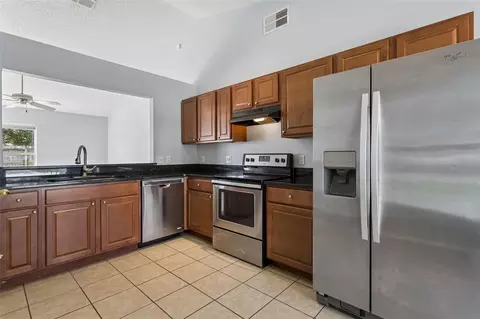 Kitchen - 2657 Winchester Cir, Eustis, FL 32726 photo 2 of 2
