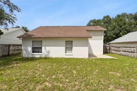 Exterior - 2657 Winchester Cir, Eustis, FL 32726 photo 3 of 5