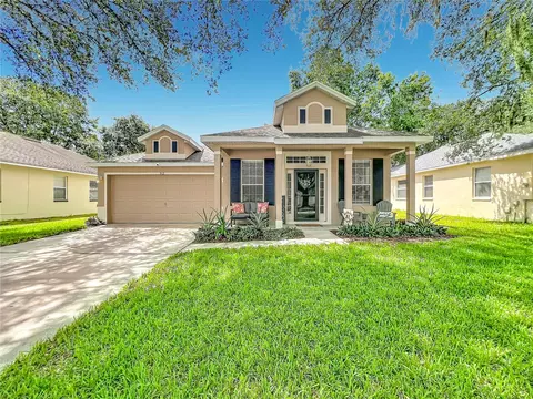 912 Magnolia Blossom Ct, Apopka, FL 32712