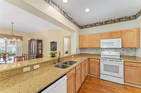 Kitchen - 9588 SE 124th Loop, Summerfield, FL 34491 photo 3 of 6