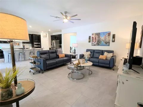 Living - 2333 Farnham Dr, Ocoee, FL 34761 photo 3 of 4
