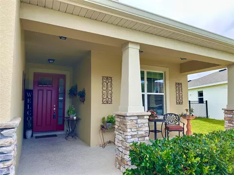 Exterior - 2333 Farnham Dr, Ocoee, FL 34761 photo 2 of 19