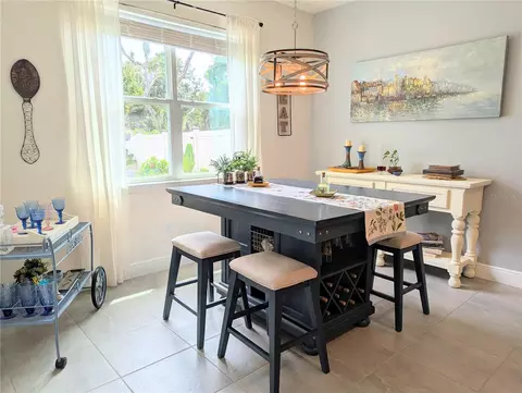 Dining - 2333 Farnham Dr, Ocoee, FL 34761 photo 4 of 5