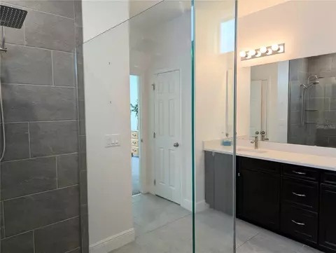 Bath - 2333 Farnham Dr, Ocoee, FL 34761 photo 2 of 6