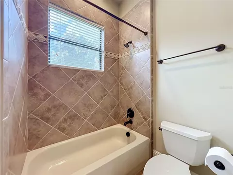 Bath - 35719 High Pines Dr, Eustis, FL 32736 photo 5 of 10