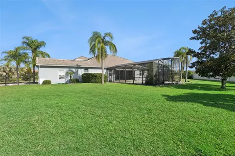 Exterior - 3065 Murano Ct, Mount Dora, FL 32757 photo 13 of 15