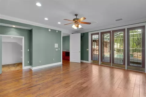 Living - 812 SE 36th Ln, Ocala, FL 34471 photo 7 of 9