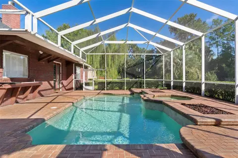 Exterior - 812 SE 36th Ln, Ocala, FL 34471 photo 8 of 21