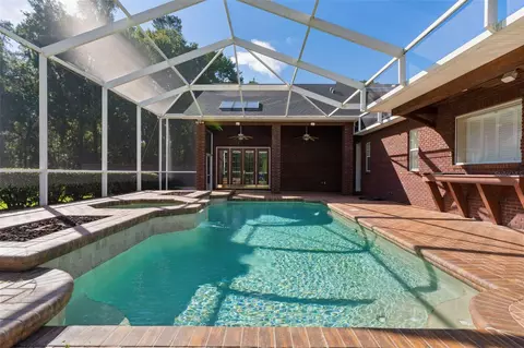 Exterior - 812 SE 36th Ln, Ocala, FL 34471 photo 9 of 21