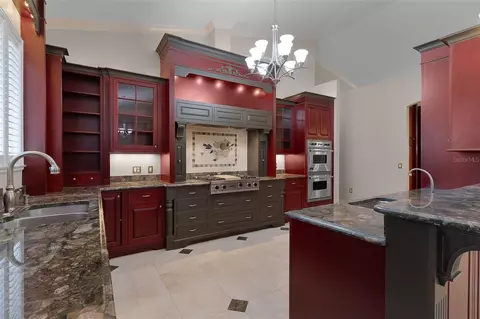 Kitchen - 812 SE 36th Ln, Ocala, FL 34471 photo 5 of 9