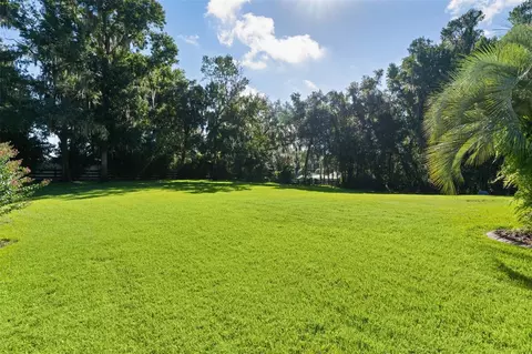 Exterior - 812 SE 36th Ln, Ocala, FL 34471 photo 11 of 21