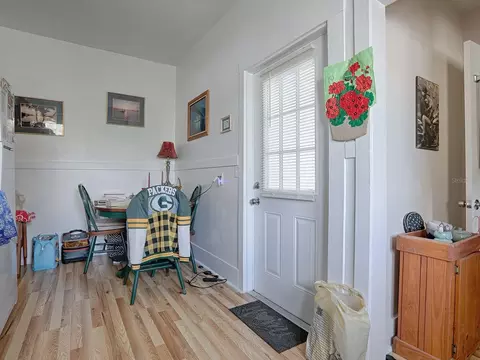 Entry Way - 422 E 426 E Citrus Ave, Eustis, FL 32726 photo 4 of 6