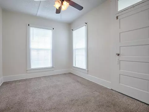 Bedroom - 422 E 426 E Citrus Ave, Eustis, FL 32726 photo 8 of 19