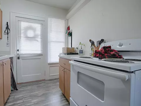 Kitchen - 422 E 426 E Citrus Ave, Eustis, FL 32726 photo 6 of 14