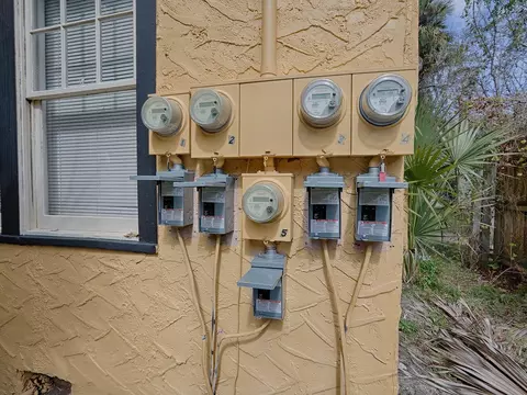 Exterior - 422 E 426 E Citrus Ave, Eustis, FL 32726 photo 15 of 16