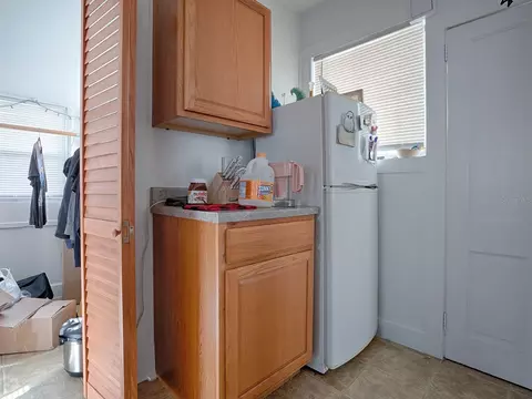 Kitchen - 422 E 426 E Citrus Ave, Eustis, FL 32726 photo 2 of 14