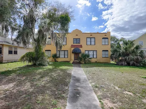 Exterior - 422 E 426 E Citrus Ave, Eustis, FL 32726 photo 8 of 16