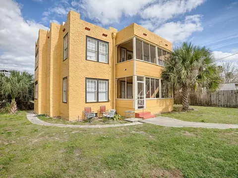 Exterior - 422 E 426 E Citrus Ave, Eustis, FL 32726 photo 10 of 16