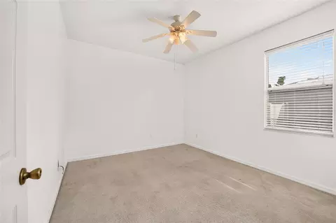 Bedroom - 5325 SW 129th Pl, Ocala, FL 34473 photo 5 of 6