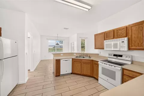 Kitchen - 5325 SW 129th Pl, Ocala, FL 34473 photo 5 of 5