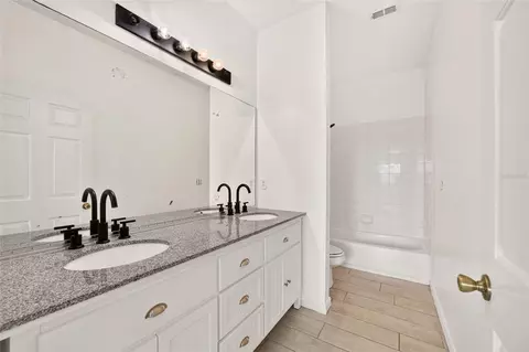 Bath - 5325 SW 129th Pl, Ocala, FL 34473 photo 5 of 6