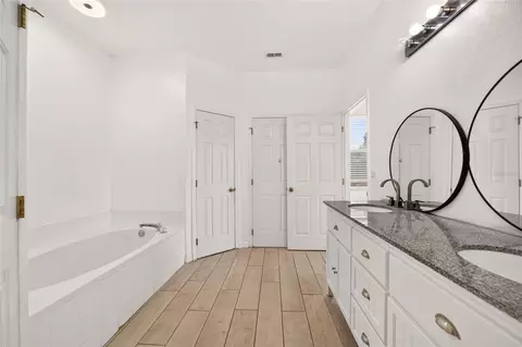 Bath - 5325 SW 129th Pl, Ocala, FL 34473 photo 3 of 6