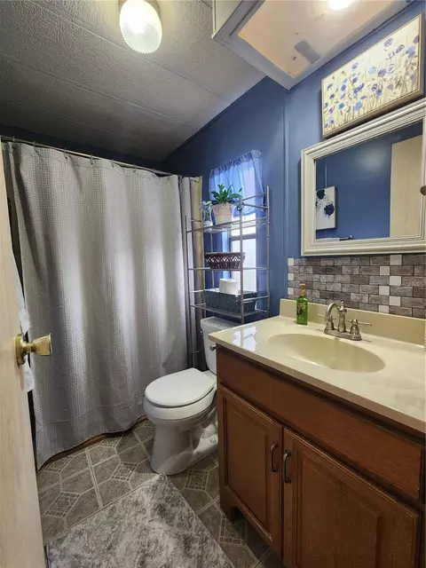 Bath - 66 Joppa Dr, Winter Haven, FL 33884 photo 3 of 4