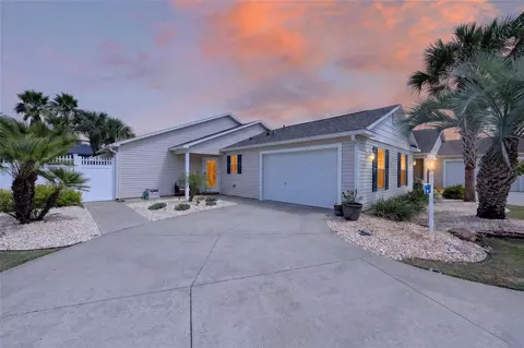 1945 Fiddlewood Pl, The Villages, FL 32162