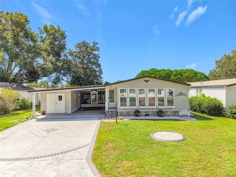 658 Rainbow Blvd, Lady Lake, FL 32159