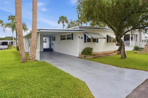 33 Cocos Plumosa Dr, Eustis, FL 32726 photo 4