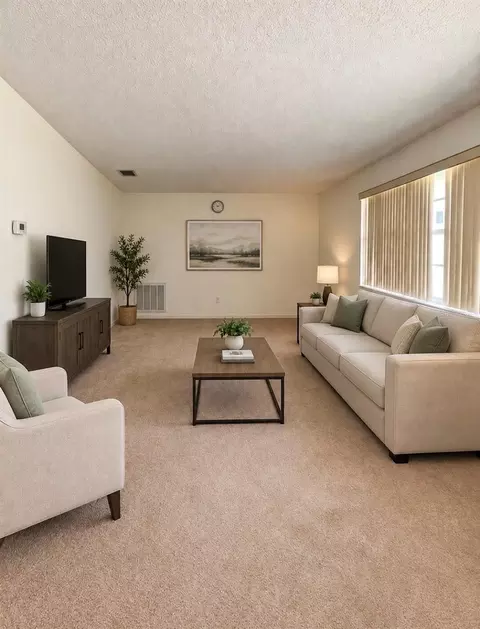Living - 607 Ohio Blvd, Eustis, FL 32726 photo 2 of 2