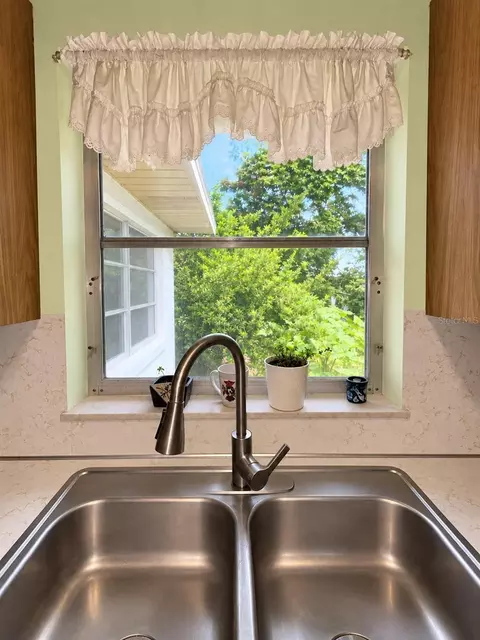 Kitchen - 607 Ohio Blvd, Eustis, FL 32726 photo 2 of 2