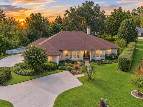 8732 Spring Ct, Leesburg, FL 34788