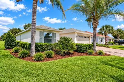 4994 Golden Eagle Dr, Oxford, FL 34484
